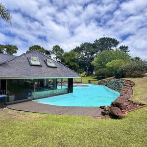 Casa En Venta En Punta Del Este Lugano