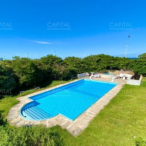 Casa Frente Al Mar Punta Del Este En Venta