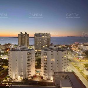 Apartamento De Tres Dormitorios En Venta, Artower Punta Del Este