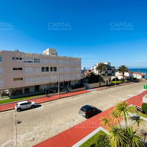Apartamento En Peninsula 2 Dormitorios 2 Baños