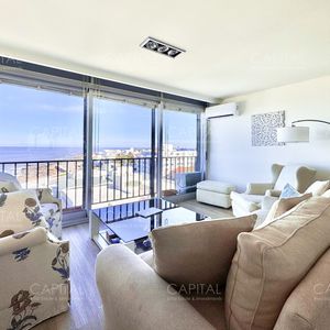 Apartamento De Tres Dormitorios En Venta, Puerto De Punta Del Este