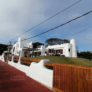 Casa En Venta Puerto De Punta Del Este Península Frente Al Mar Playa Mansa