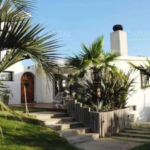 Casa En La Barra De Cuatro Dormitorios En Alquiler.