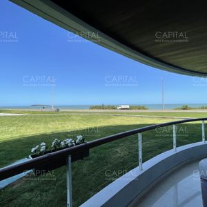Apartamento De 3 Dormitorios, Con Parrillero Y Vista Al Mar!