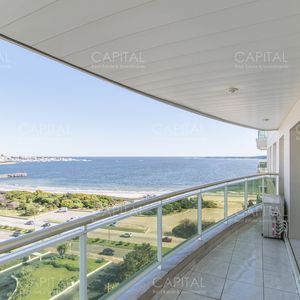 Apartamento De Tres Dormitorios En Coral Tower En Alquiler Temporal
