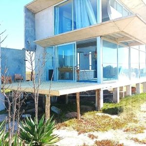 Casa De Dos Dormitorios En Venta En Jose Ignacio Santa Monica