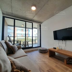 Apartamento De Un Dormitorio En Punta Del Este, Playa Mansa En Alquiler Anual