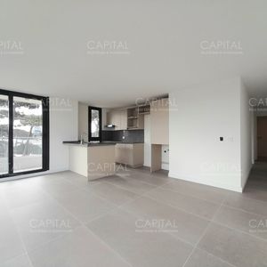 Apartamento En Venta A Estrenar De Dos Dormitorios Zona Aidy Gril, Punta Del Este