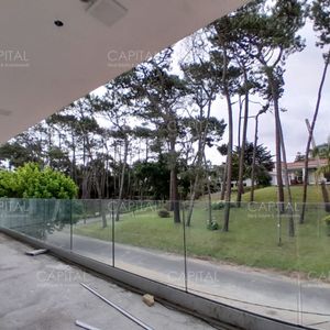 Apartamento A Estrenar En Venta, Playa Mansa - Punta Del Este.
