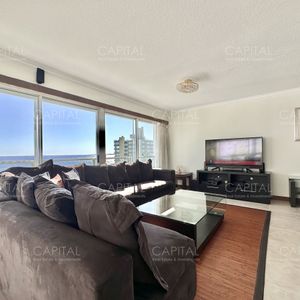 Lincoln Center Apartamento De Tres Dormitorios Y Dependencia Con Vista Al Mar En Playa Mansa, Punta Del Este.