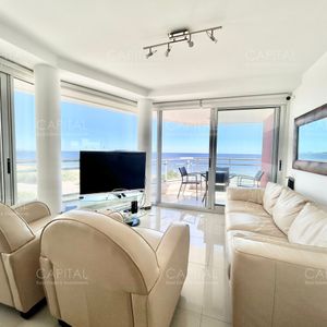 Apartamento En Primera Fila En Venta Con 2 Parrilleros Propios.