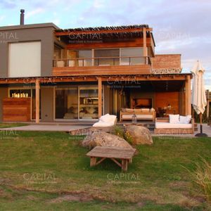 Casa De Cuatro Dormitorios En Alquiler En , Jose Ignacio