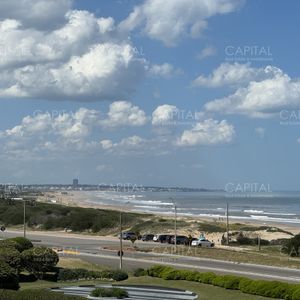 Departamento En Venta En Playa Brava, Punta Del Este.