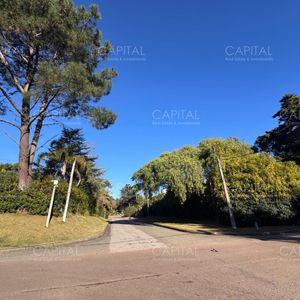 Lote En Barrio Golf Punta Del Este En Venta