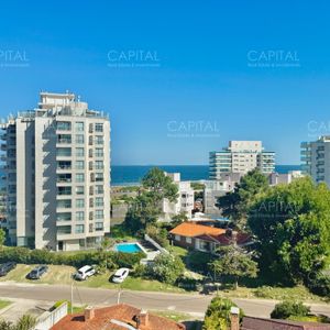 Apartamento En Moon De Tres Dormitorios Con Vista Al Mar