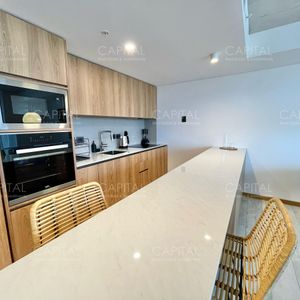 Apartamento De Lujo En Surfside – Vigésima Primera Planta Con Vistas Panorámicas
