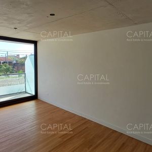 Apartamento De Un Dormitorio En Venta. Playa Mansa, Punta Del Este.
