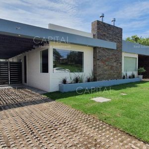 Casa A La Venta De Tres Dormitorios En San Francisco