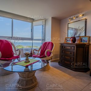 Penthouse De 3 Dormitorios  Y Servicio  En Primera Linea Playa Mansa