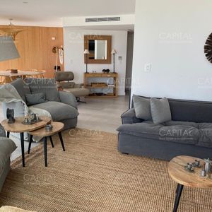Penthouse Duplex En Edificio Isabel En Playa Mansa Punta Del Este