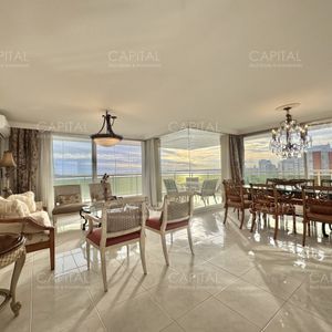 Coral Tower Esquinero De Tres Dormitorios Y Servicio Piso Alto En Venta