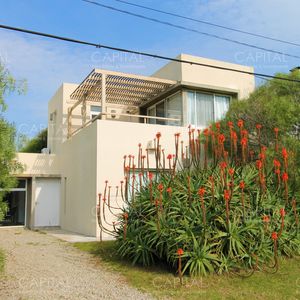 Casa En Manantiales A Pocas Cuadras Del Mar