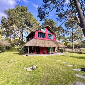 Casa De Tres Dormitorios En Chihuahua Punta Ballena.