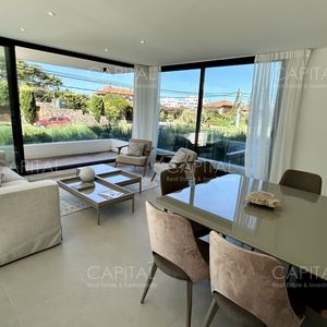 Apartamento De 2 Dormitorios En Venta Punta Del Este