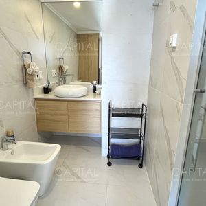 Apartamento En Alquiler De 2 Dormitorios En Playa Mansa Punta Del Este