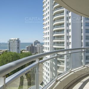 Apartamento De 4 Dormitorios En Alquiler Temporal En Playa Brava