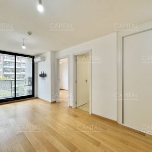 Apartamento De Dos Dormitorios En Venta, Pocitos Nuevo, Montevideo.