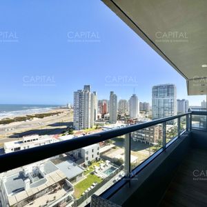 Apartamento En Venta De Dos Dormitorios Con Vista Al Mar, Playa Brava, Punta Del Este.