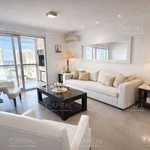 Apartamento En Venta  A Dos Cuadras Del Mar Con Parrillero Propio