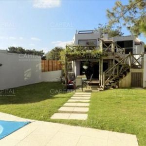 Casa En Venta Y Alquiler Con Piscina En La Barra Próxima Al Mar