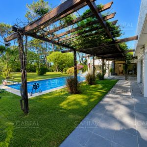 Amplia Casa En Rincon Del Indio En Venta