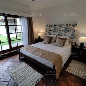 Casa En Venta Y Alquiler En La Mejor Zona De Playa Mansa, Punta Del Este