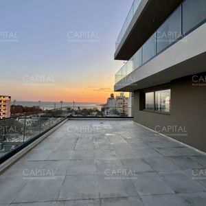 Apartamento De Un Dormitorio Con Gran Terraza Y Vista Al Mar En Venta Zona Parque Rodo