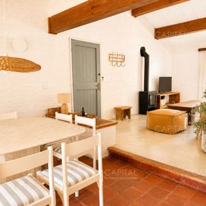 Casa 3 Dormitorios En La Barra A Pasos Del Mar Con Parrillero Y Jardín