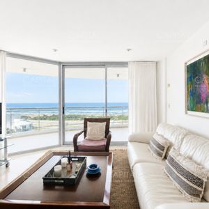 Apartamento 3 Dormitorios Con Vista Al Mar En Playa Brava