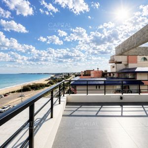 Apartamento En Venta En Primera Linea Playa Mansa 2 Dormitorios