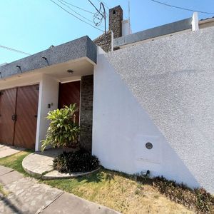 Casa Elegante En Anticretico 