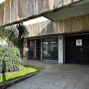 Hermosa Casa Estilo Americano En Venta - A Metros De Montevideo Shopping Center