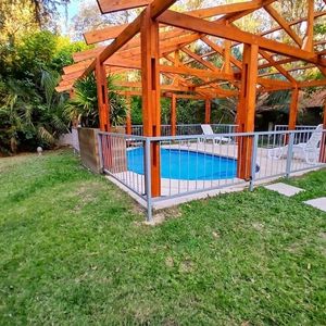 Venta De Casa De 3 Dormitorios, Piscina, Jacuzzi En Santa Ana, Colonia