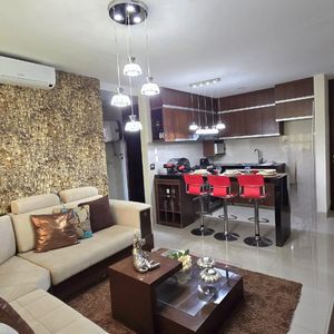 Departamento 2 Dormitorio, Parqueo Y Amoblado Tc7