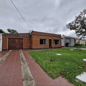 Se Vende Casa De Tres Dormitorios En Malvin Norte