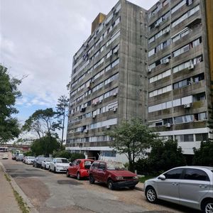 Apartamento De 2 Dormitorios En Malvín Norte