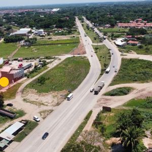 Terreno En Venta Zona Norte Sobre Av. G77 Ideal Para Comercio O Negocio
