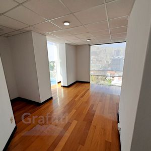 Oficina En Alquiler En 23 De Calacoto.