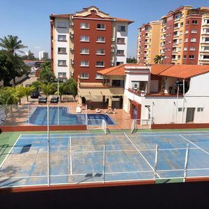 Amplio Departamento En Alquiler