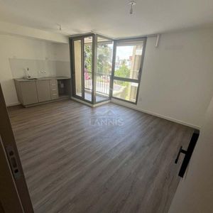 La Blanqueada Ref Y1925  Apto A Estrenar En Venta En (brito Foresti Y Av. Centenario) A 1 Cuadra Hos